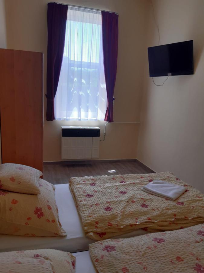 Apartament Helga Apartman Makó Zewnętrze zdjęcie