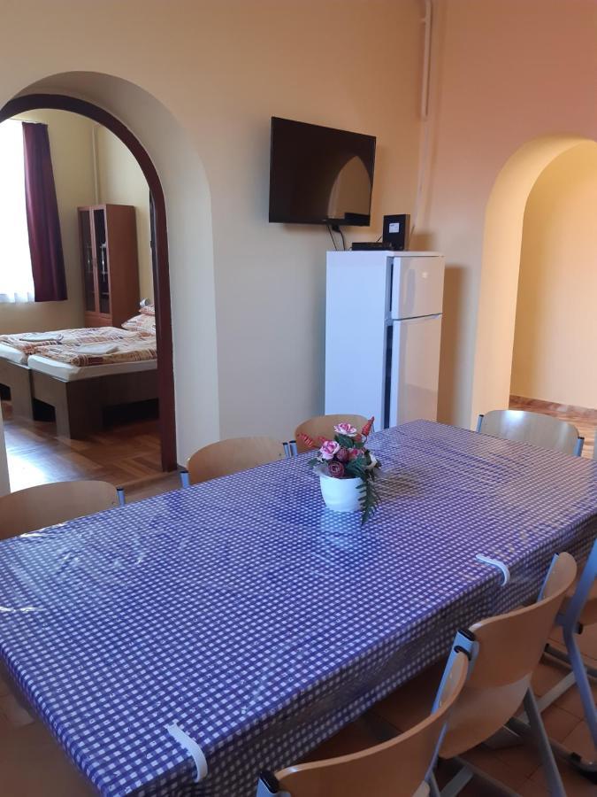 Apartament Helga Apartman Makó Zewnętrze zdjęcie