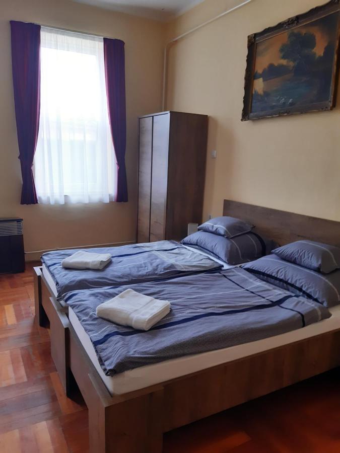 Apartament Helga Apartman Makó Zewnętrze zdjęcie