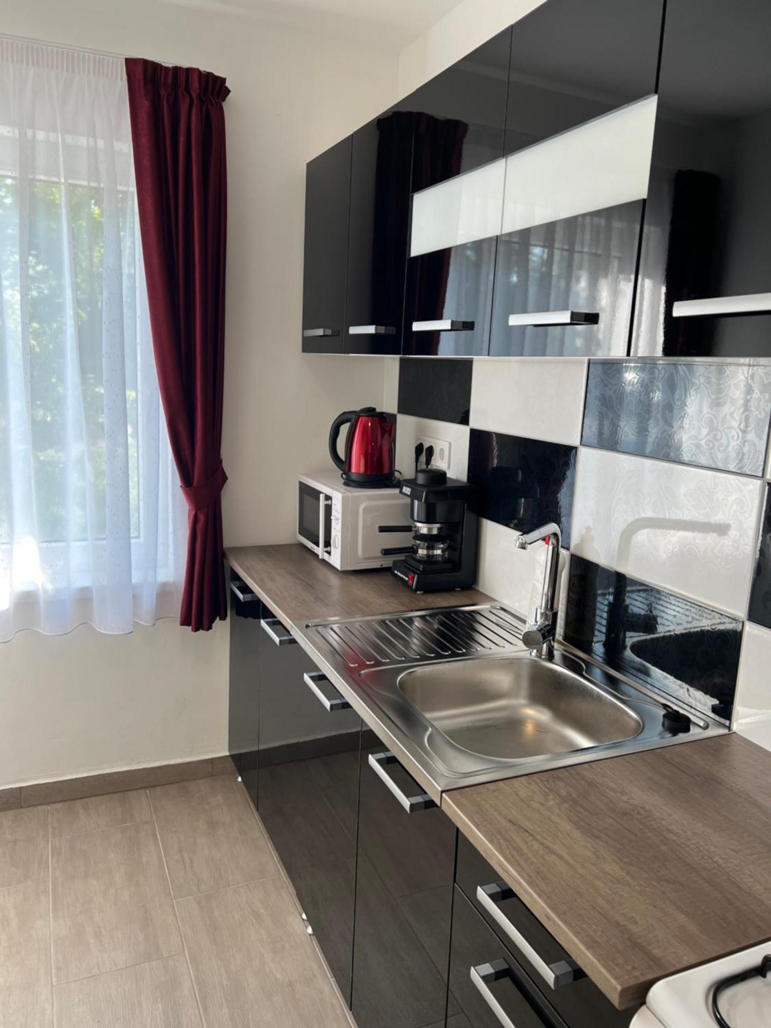 Apartament Helga Apartman Makó Zewnętrze zdjęcie